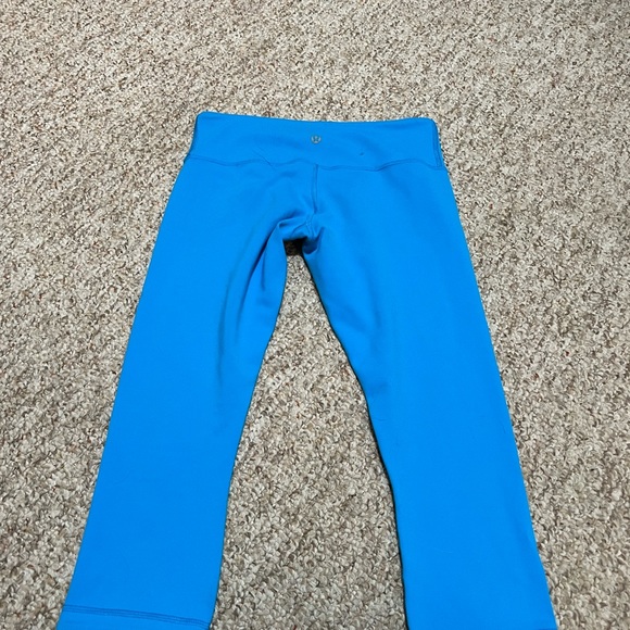 Lululemon Blue Fast and Free 21” Crop Size 6 - Picture 3 of 8